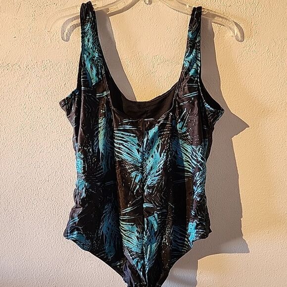Chic Black and Blue Leaf Pattern Swimsuit new - Picture 3 of 3